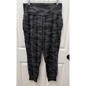 Athleta Salutation Camo Jogger Pants Womens Size Large Gray Black Pockets
